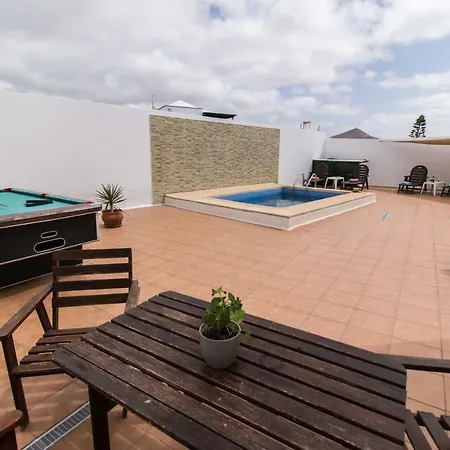 Casa Nora Güime